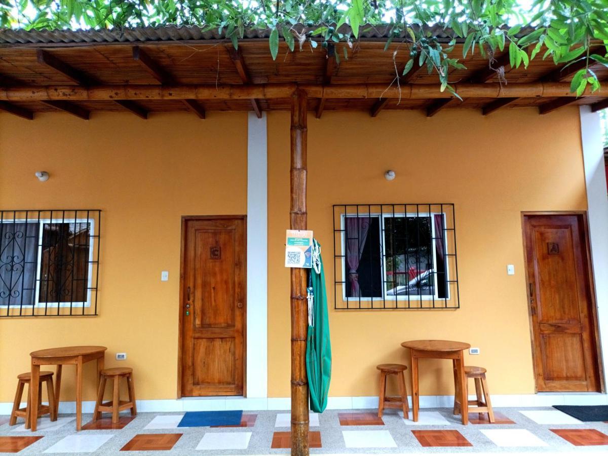 La Casa De Lili Hotel Olon Luaran gambar
