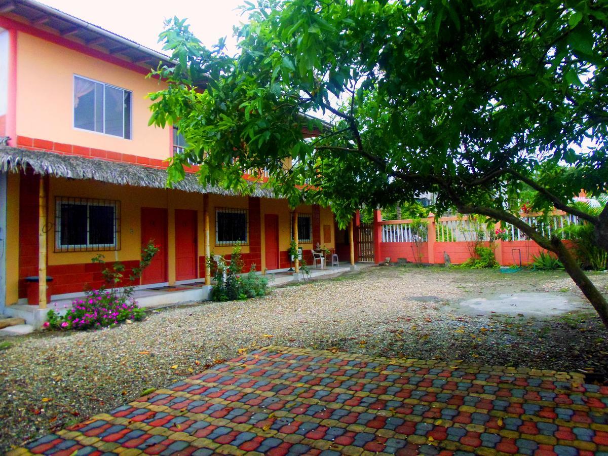 La Casa De Lili Hotel Olon Luaran gambar